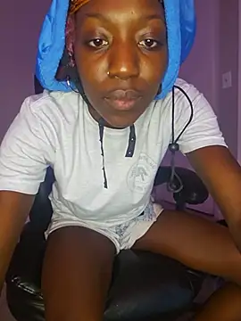 Chat +18 de oliviaprettypussy ao vivo