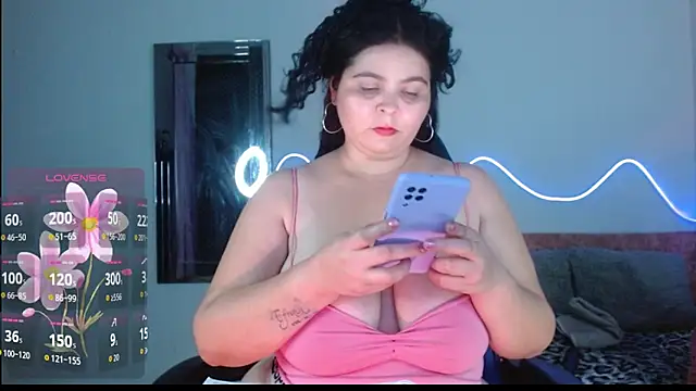 Czat XXX na żywo – GiordanaPinoo