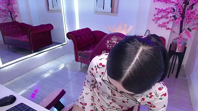 دردشة Emily_andrews الجنسية المباشرة