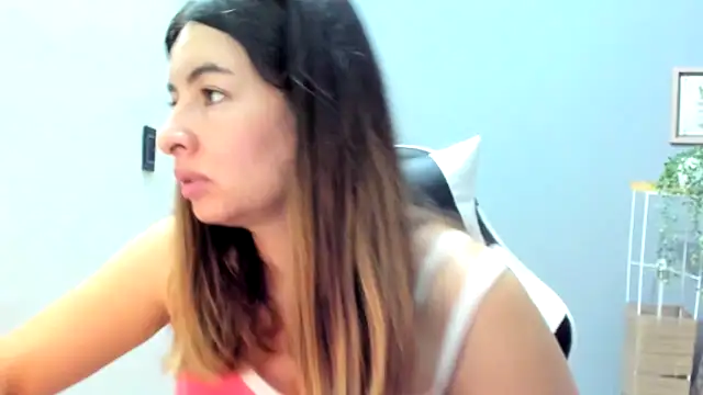 __Emma__11__Lecat_'s Live Chat Room