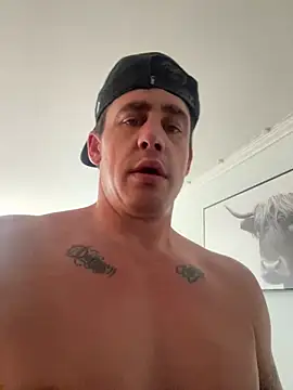 DamienSliick Show in webcam