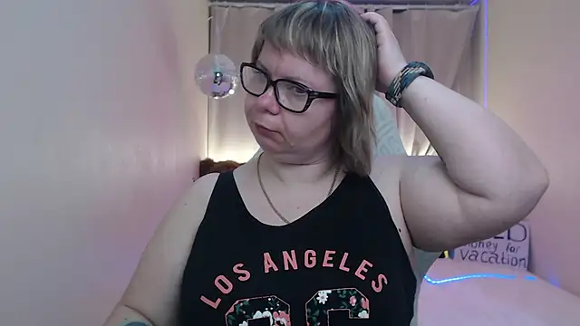 Show de BonnnyBoobsy na webcam