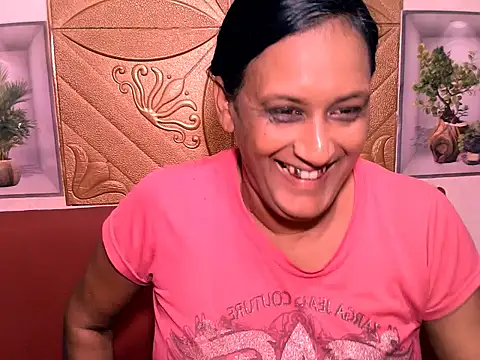Indiansexyboobs18n Live XXX chat