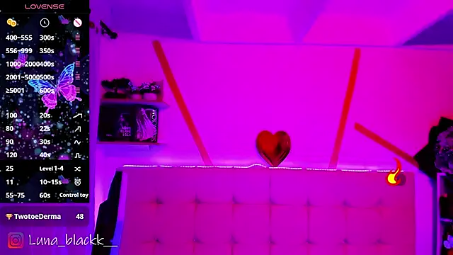 Luna_blackkのライブXXXチャット