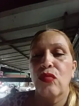 XXX chat uživo modela MOTHER_AND_SON09