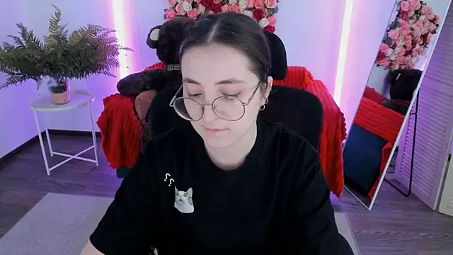 VirtuallVoyant's Live XXX Chat