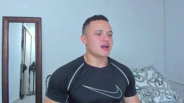Chat XXX ao vivo de KingLevi01
