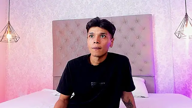 Alejandroo_Montenegro's Webcam Show