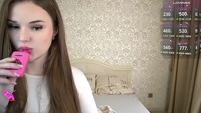 CrystalBlissi's Live XXX Chat