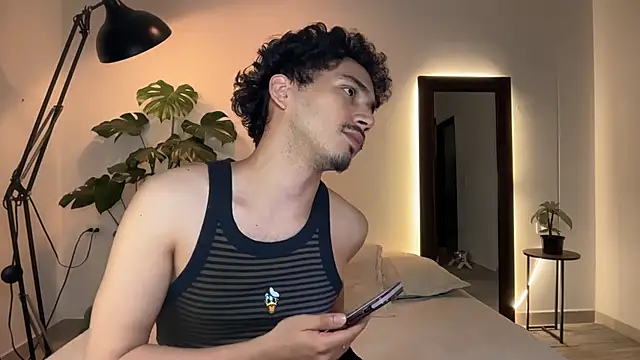Noah_and_Steven Show in webcam