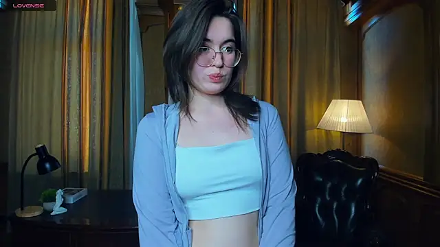 LatoniaNeedamn Live XXX chat