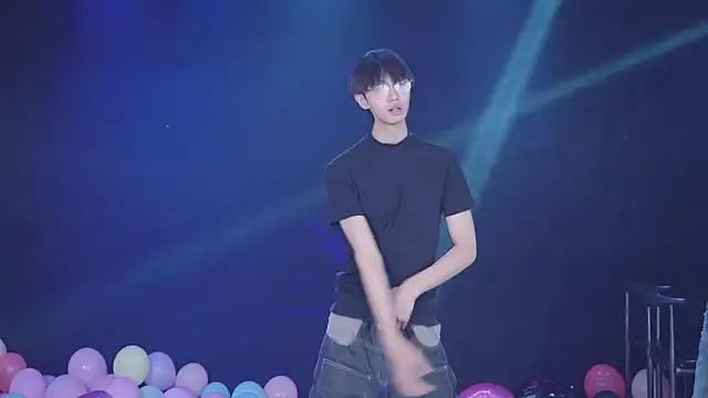 AAA-winner 웹캠 쇼