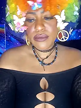 Show de AmazonianMistress na webcam