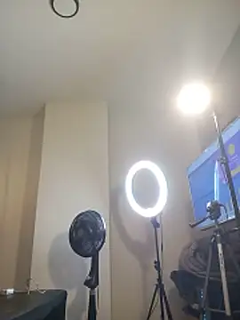 LunaArias 现场XXX聊天