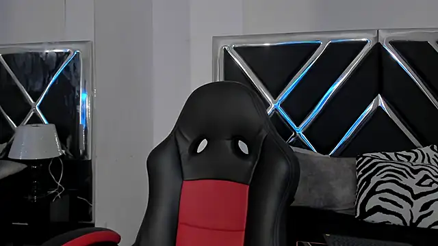 Webkamerová show ChubbyBrownSex