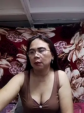 erma_joy Show in webcam
