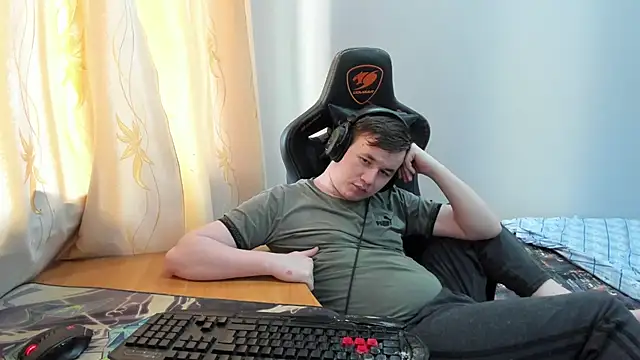iliaskrislove's Live XXX Chat