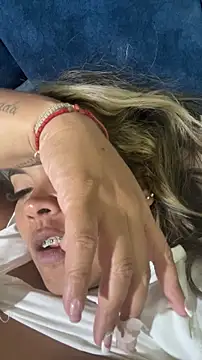 Czat XXX na żywo – EmilyDuran_