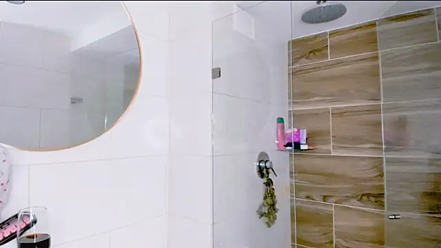 dulce_doll1 élő XXX-chatje