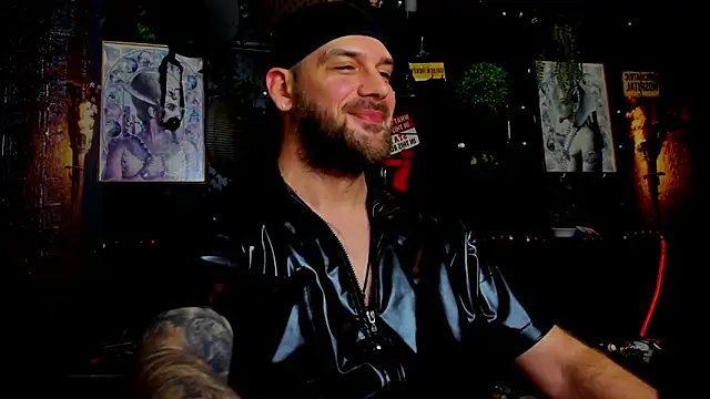 Онлайн чат XXX LexHardy