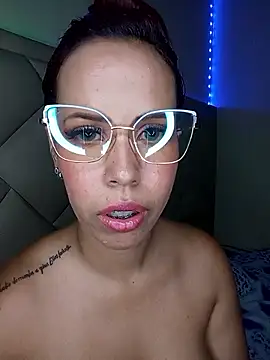 Chatroom XXX en direct de Samiragrey
