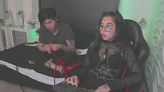 Živý XXX chat inkedsinners_