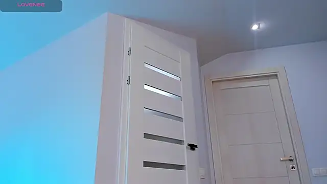MiaMuse Adlı Modelin Canlı Sohbet Odası