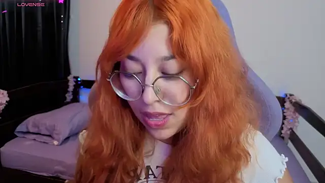 _Moon_Johnson's Live XXX Chat