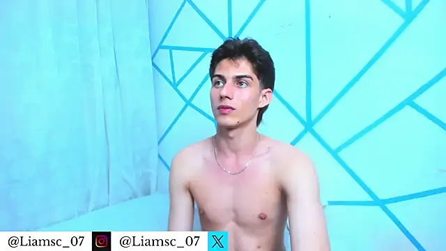 liam_scott77 élő XXX-chatje
