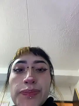 دردشة baby_akuma الجنسية المباشرة