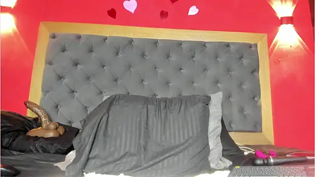 YayaHilton Live XXX-Chat