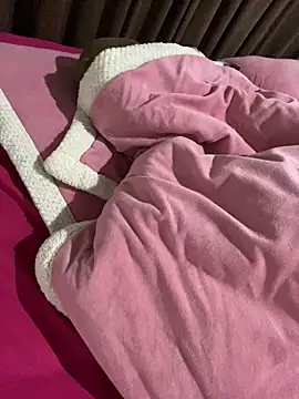 Blackpinkylips2025 élő XXX-chatje