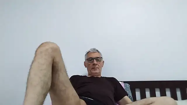BIGUNCUTHARDCOCK's Live XXX Chat
