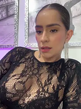 Mau_White Adlı Modelin Canlı XXX Sohbeti