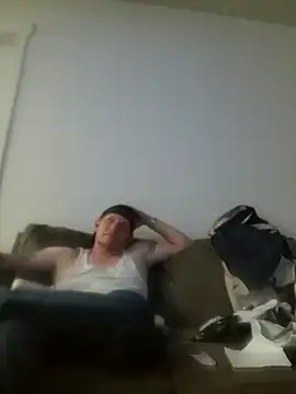 yourMasterisBored Show in webcam