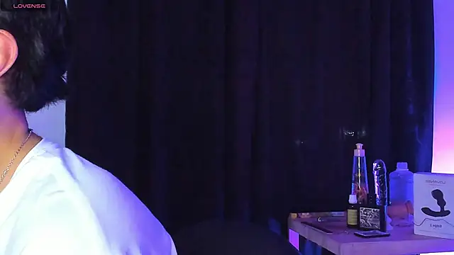 manu__05 webkamerás műsora