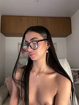 maddy_bronw_ Show in webcam
