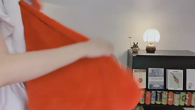 Onechestnutn Live XXX chat
