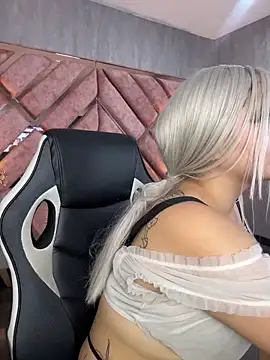 Chat XXX ao vivo de lya_nekko_