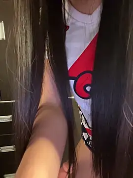 MARIPOSA_18 在線直播表演