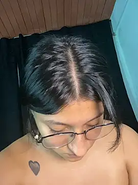 Chat +18 de EVAH_LEE_ ao vivo