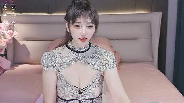 Qi33wei's Live XXX Chat