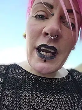 Živý XXX chat PinkTheHawk