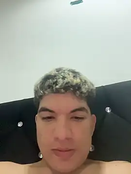 VelvetPassion's Live XXX Chat