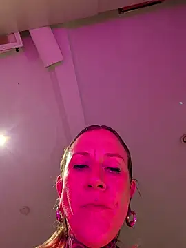 sarahpearlx Chat XXX in diretta