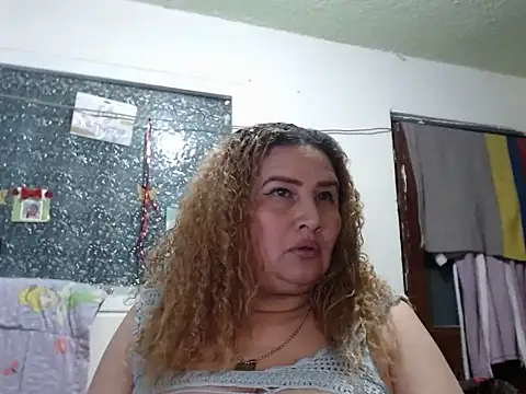 Chat XXX ao vivo de Perla1981--