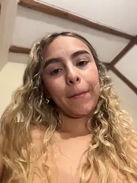MaelyClaire Adlı Modelin Web Kamerası Şovu