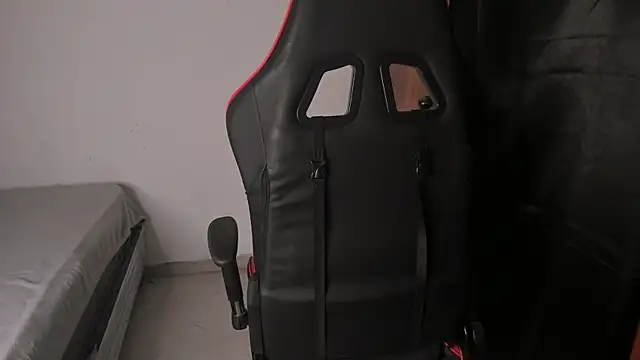 Thomas_Fit1's Live XXX Chat
