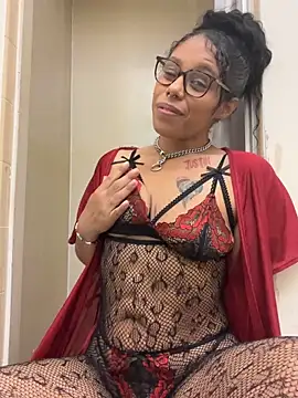 Desirae_Luciano's Live XXX Chat
