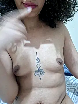 RavenShyfit Chat XXX in diretta
